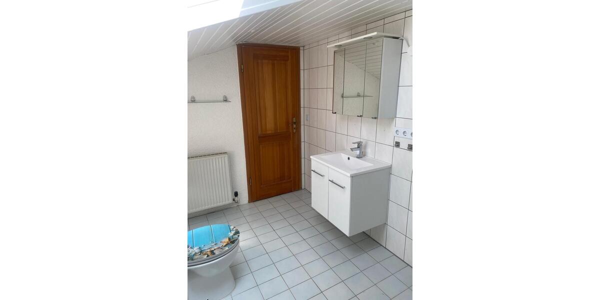 Dachgeschoßwohnung Odelzhausen - 3 Zimmer, 65 m&sup2;, 1.000&euro; | Angebot:26688597