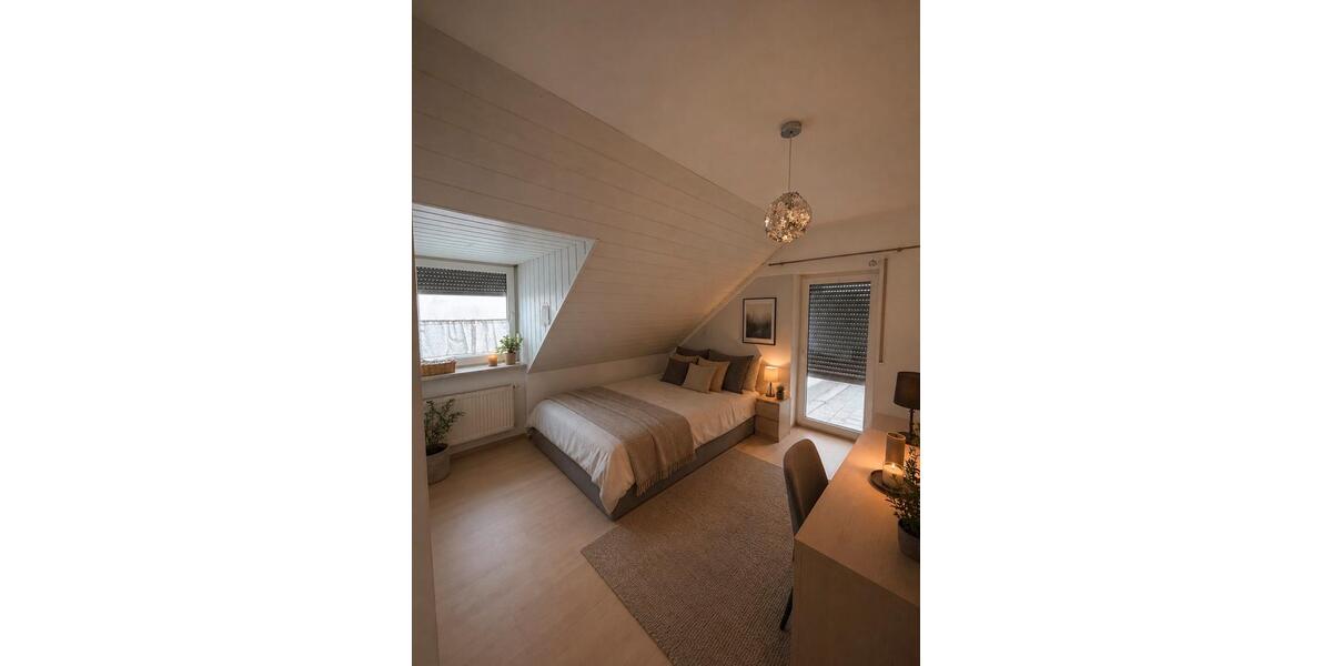 Dachgeschoßwohnung Mammendorf - 5.5 Zimmer, 140 m&sup2;, 1.800&euro; | Angebot:26612637