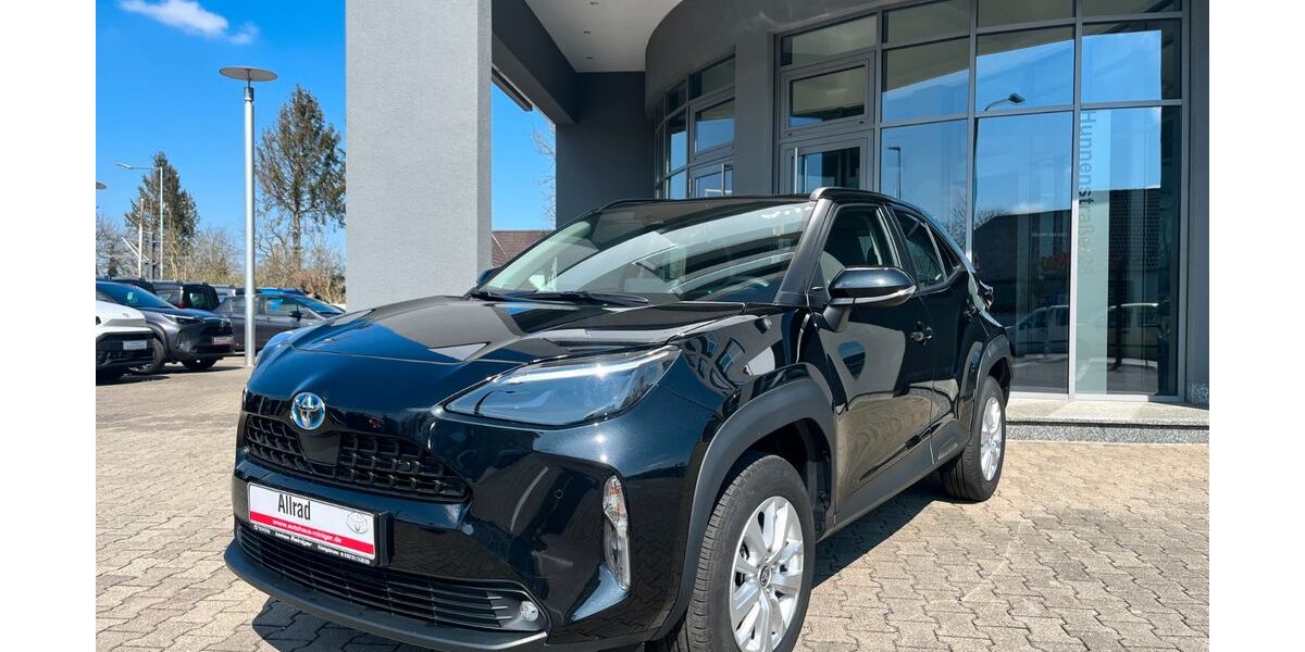 Toyota Yaris Cross 12.700 km 25.899 € Königsbrunn / Augsburg 86343