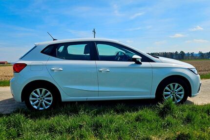 Seat Ibiza 28.000 km 15.900 &euro; Oberschöneberg 86424