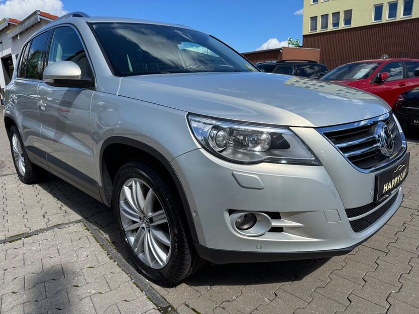 VW Tiguan 171.000 km 10.400 € Augsburg 86165