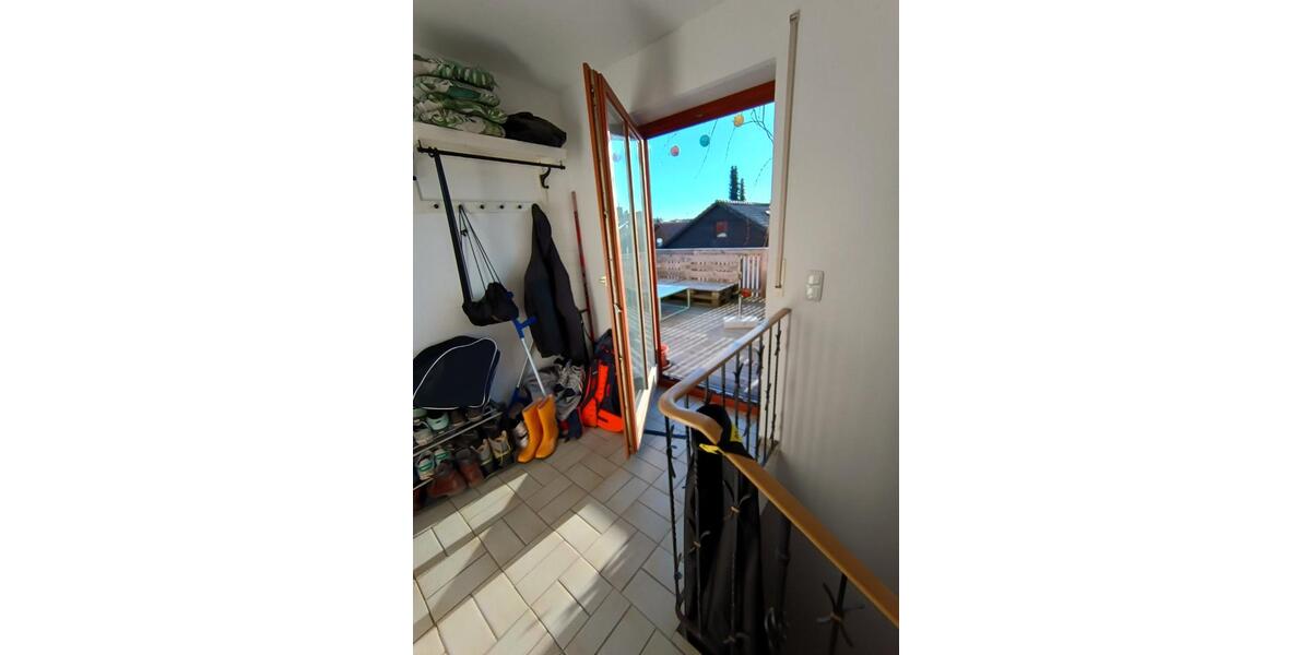 Dachgeschoßwohnung Geltendorf - 3 Zimmer, 83 m&sup2;, 1.120&euro; | Angebot:25162744