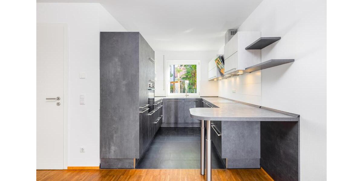 Reihenhaus Augsburg Haunstetten-Siebenbrunn - 5 Zimmer, 147 m&sup2;, 2.250&euro; | Angebot:24762123