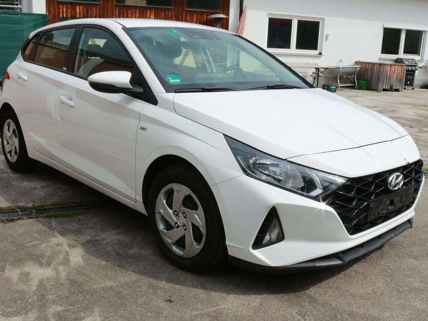 Hyundai i20 28.974 km 8.900 € Jettingen-Scheppach 89343