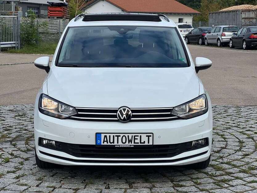 VW Touran 66.255 km 29.999 € freienried 86495