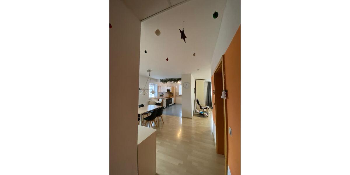 Etagenwohnung Wertingen - 3 Zimmer, 92 m&sup2;, 950&euro; | Angebot:25294776