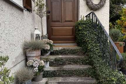 Haus zum Kaufen in Augsburg 550.000 € 130 m² 6 zimmer