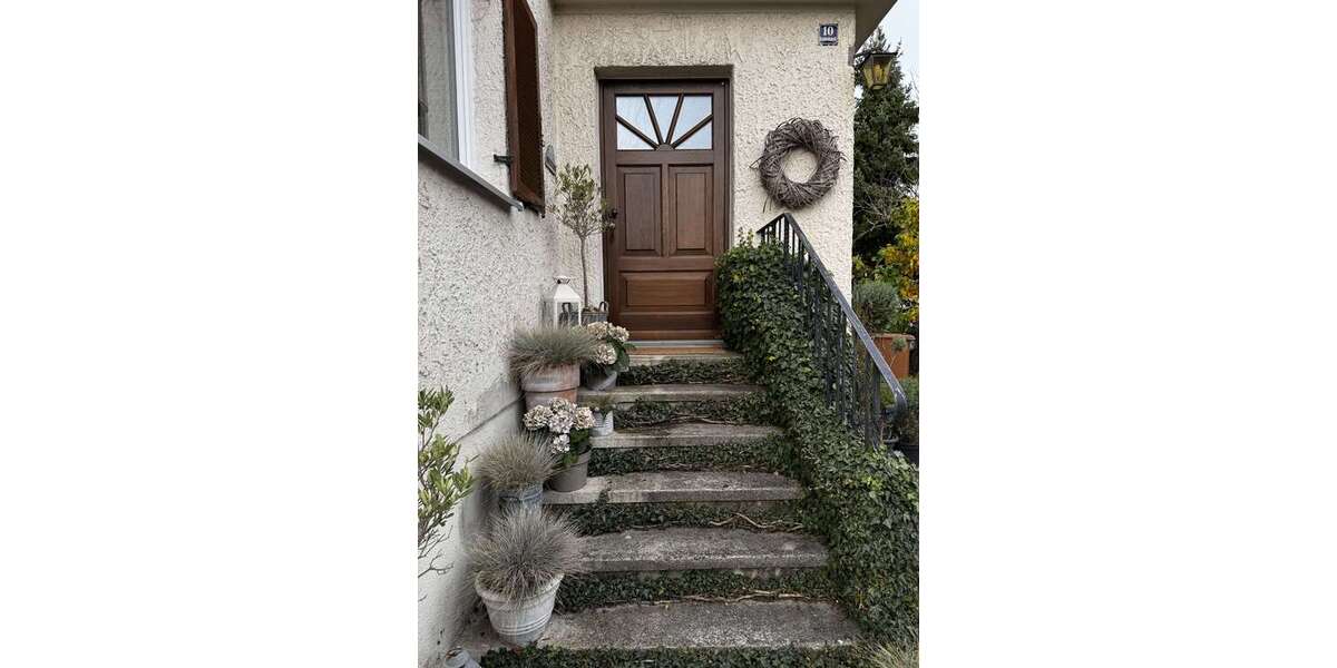 Haus zum Kaufen in Augsburg 550.000 € 130 m² 6 zimmer