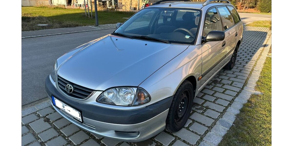 Toyota Avensis 207.000 km 2.199 &euro; Kühbach 86556