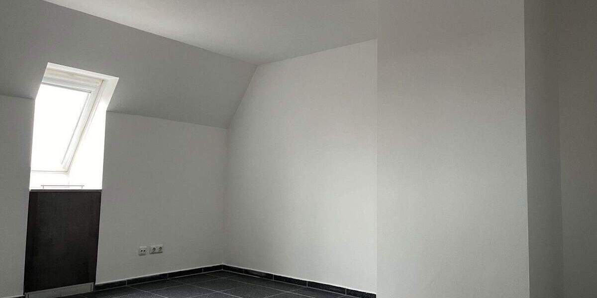 Etagenwohnung Augsburg Göggingen - 6 Zimmer, 177 m&sup2;, 1.920&euro; | Angebot:26048170