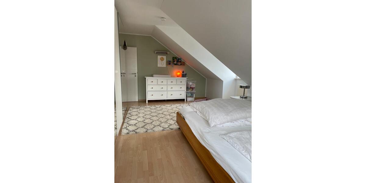 Dachgeschoßwohnung Langweid am Lech - 4 Zimmer, 100 m&sup2;, 385.000&euro; | Angebot:24984713