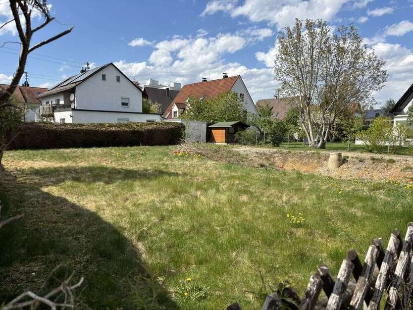 Grundstück zu verkaufen in Neusäß 590.000 € 687 m²