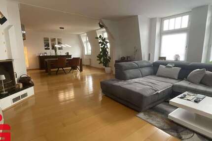 Wohnung zum Kaufen in Augsburg 699.000 € 147.64 m² 3 zimmer