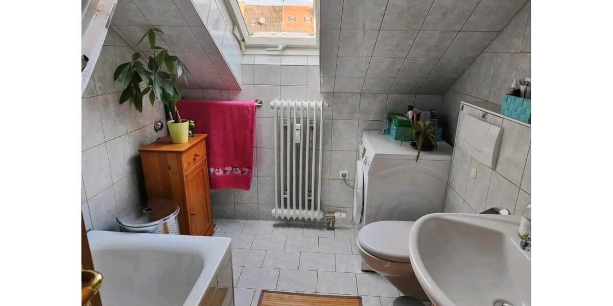 Dachgeschoßwohnung Dasing - 4 Zimmer, 84 m&sup2;, 1.250&euro; | Angebot:26645200