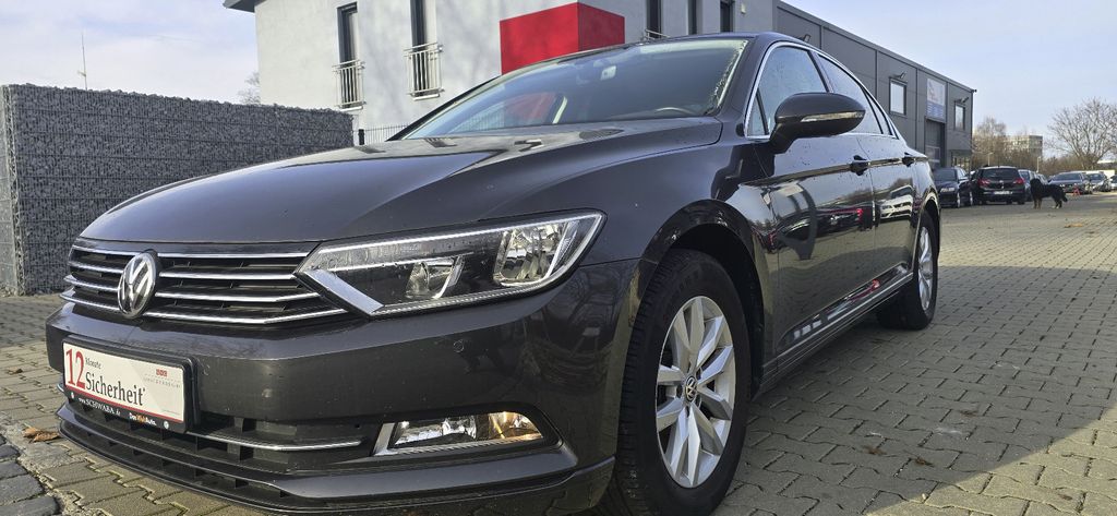 VW Passat 88.000 km 14.490 € Augsburg 86167