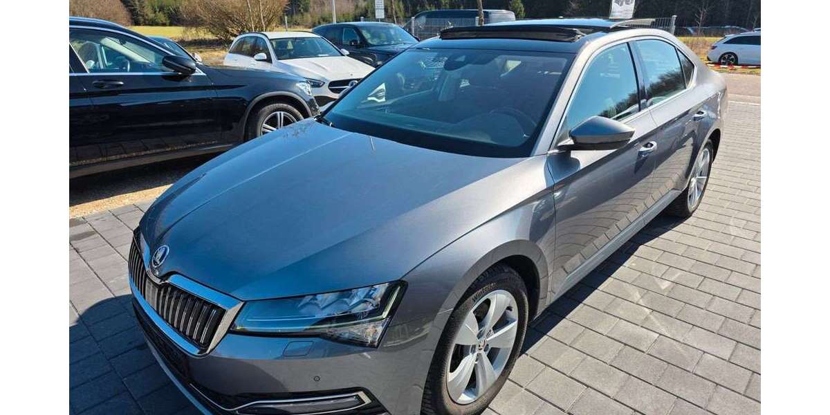 Skoda Superb 174.825 km 19.780 &euro; Welden 86465