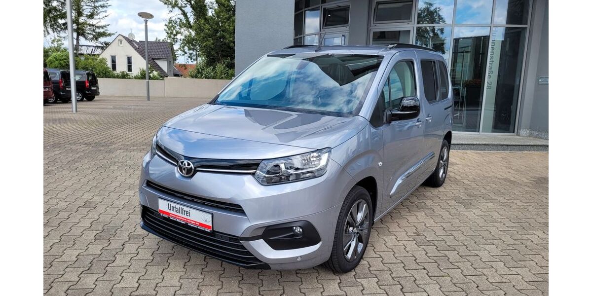 Toyota Proace City 11.020 km 26.499 &euro; Königsbrunn / Augsburg 86343