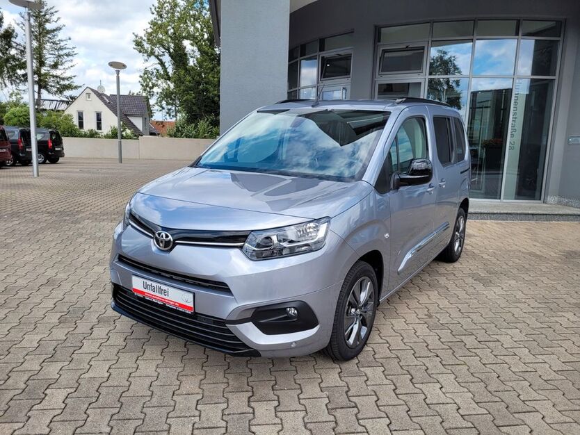Toyota Proace City 11.020 km 26.999 € Königsbrunn / Augsburg 86343