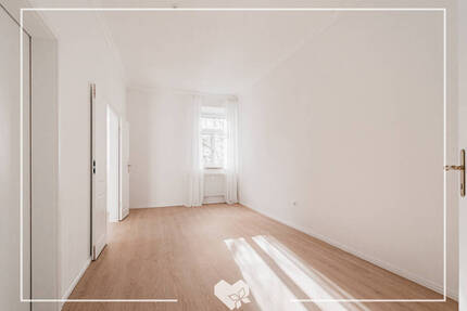 ALTBAUCHARME: HELLE & CHARMANTE 2-ZI.-WHG MIT BALKON