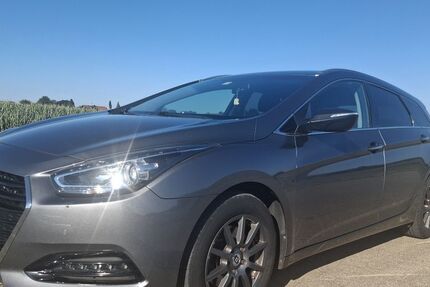 Hyundai i40 125.000 km 9.490 &euro; Dinkelscherben 86424