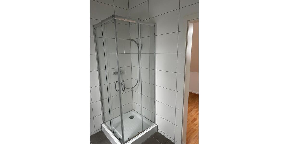 Dachgeschoßwohnung Kissing - 1 Zimmer, 50 m&sup2;, 690&euro; | Angebot:26097086