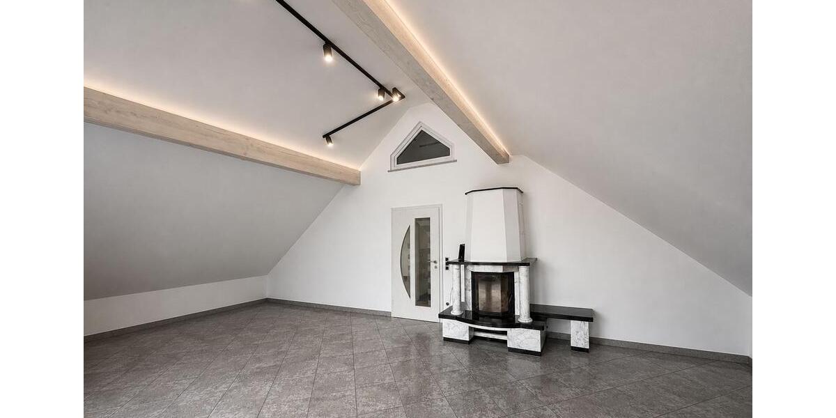 Dachgeschoßwohnung Mammendorf - 5.5 Zimmer, 140 m&sup2;, 1.800&euro; | Angebot:26551221
