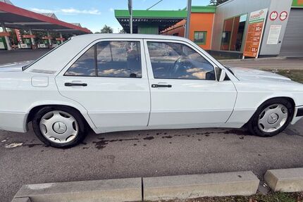 Mercedes-Benz 190 247.225 km 7.199 &euro; Königsbrunn 86343