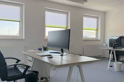 Gelegenheit - Wohnen & Arbeiten unter einem Dach mit großflächiger Lagehalle in Rehling 1 zimmer