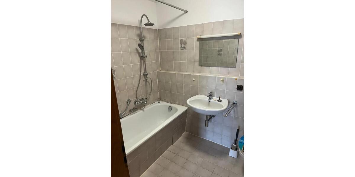 3 Zimmer Wohnung mit Aufzug, 2 Balkonen und TG Stellplatz 3 zimmer