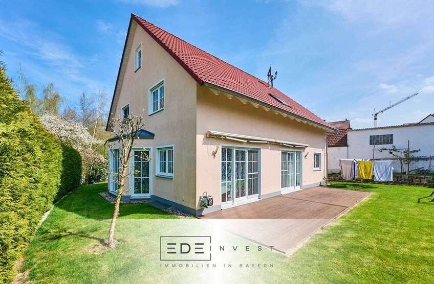Haus zum Kaufen in Aichach 860.000 € 195.74 m²