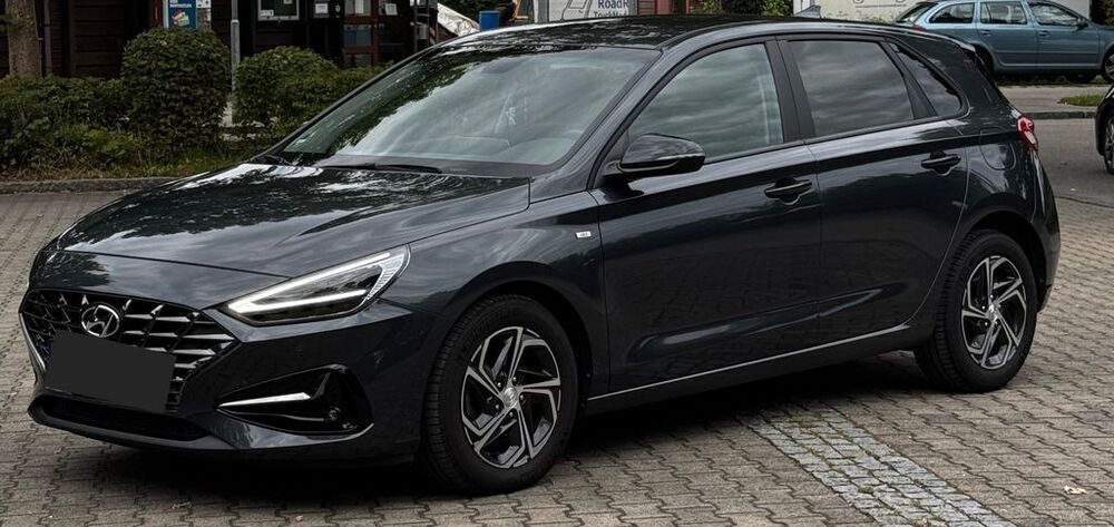 i30