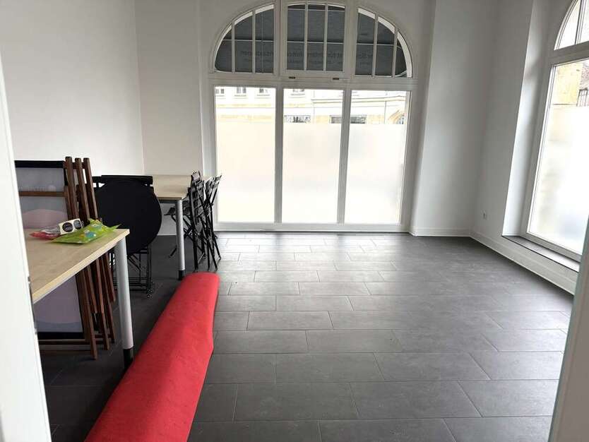 Büro in Dresden 876 € 73 m²