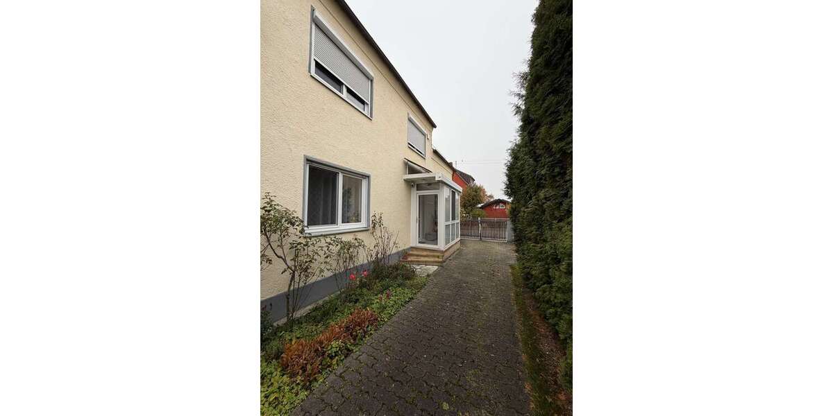 Haus zum Kaufen in Augsburg 599.000 € 136 m² 6 zimmer