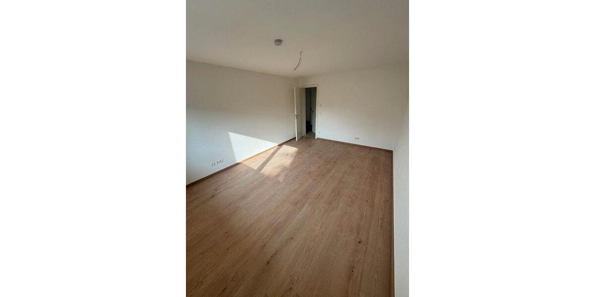 Etagenwohnung Jesenwang - 4 Zimmer, 109 m&sup2;, 1.690&euro; | Angebot:26537151