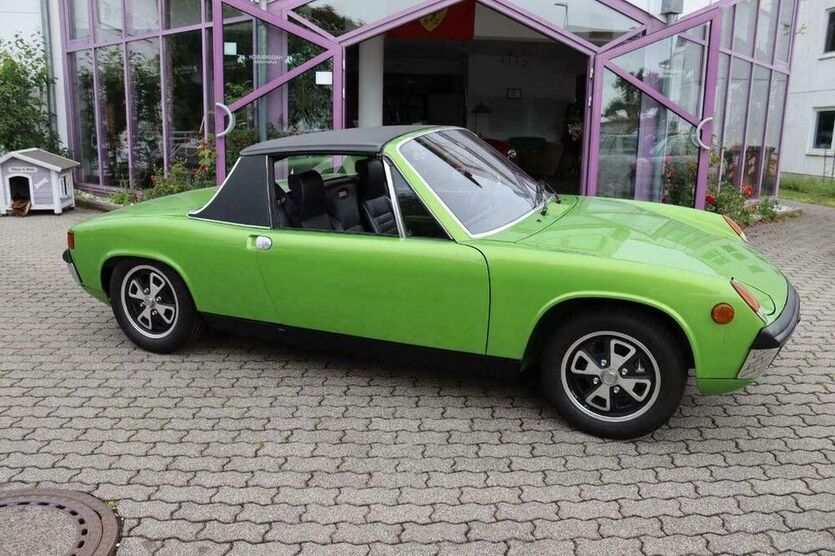 914