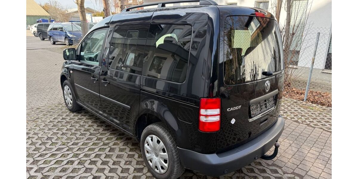VW Caddy 260.800 km 4.900 &euro; Augsburg 86165