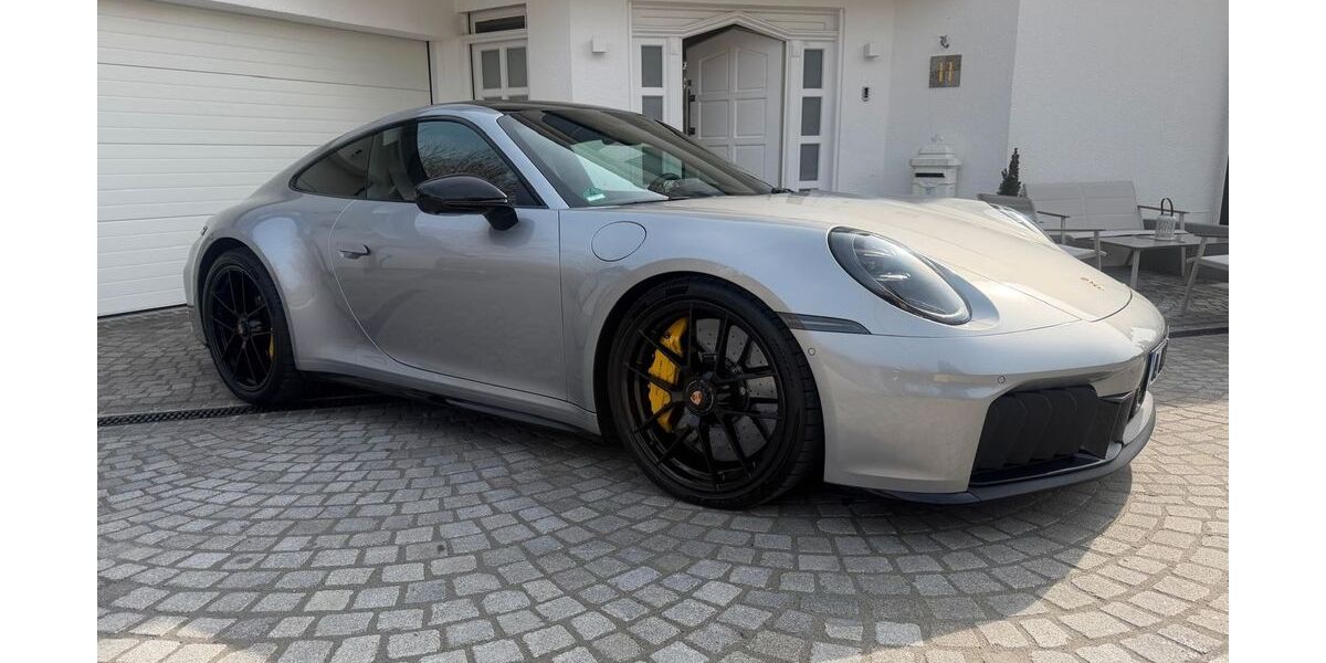 Porsche 992 7.911 km 185.991 &euro; Augsburg 86150