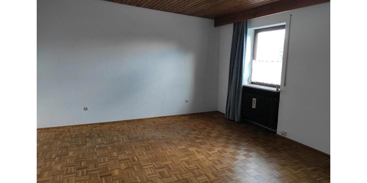 Reihenhaus Horgau - 6 Zimmer, 188 m&sup2;, 1.900&euro; | Angebot:24435997