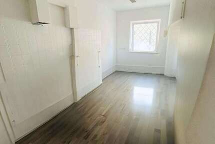 Büro in Mering 450 € 30 m²