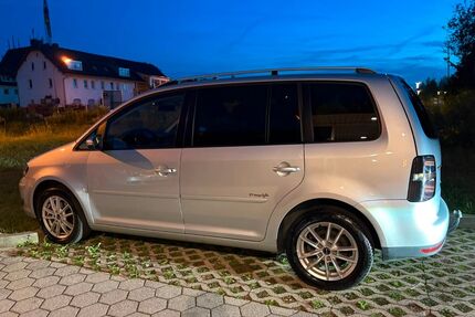 VW Touran 122.608 km 9.450 &euro; Gersthofen 86368