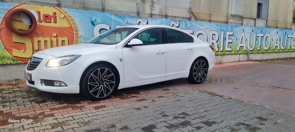 Opel Insignia 205.000 km 4.299 € Augsburg 86179