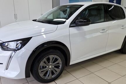 Peugeot 208 13.708 km 19.700 € Augsburg 86179