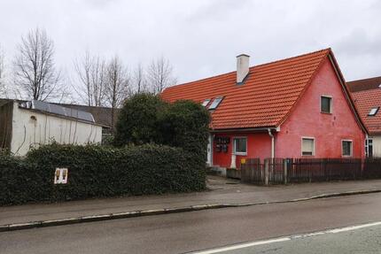 Haus Augsburg Lechhausen - 11 Zimmer, 160 m&sup2;, 380.000&euro; | Angebot:25427997