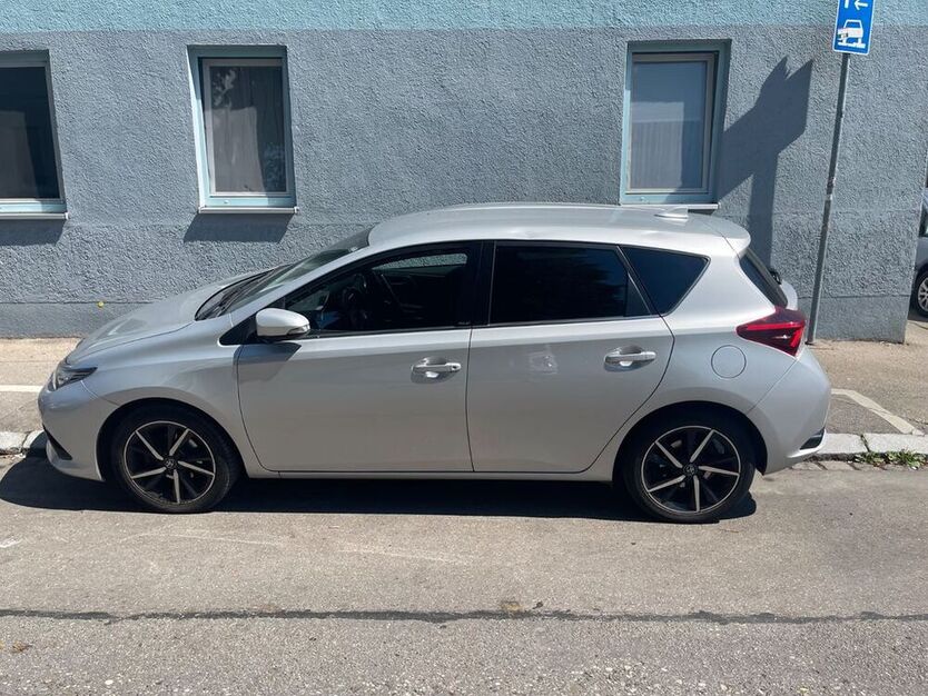 Auris