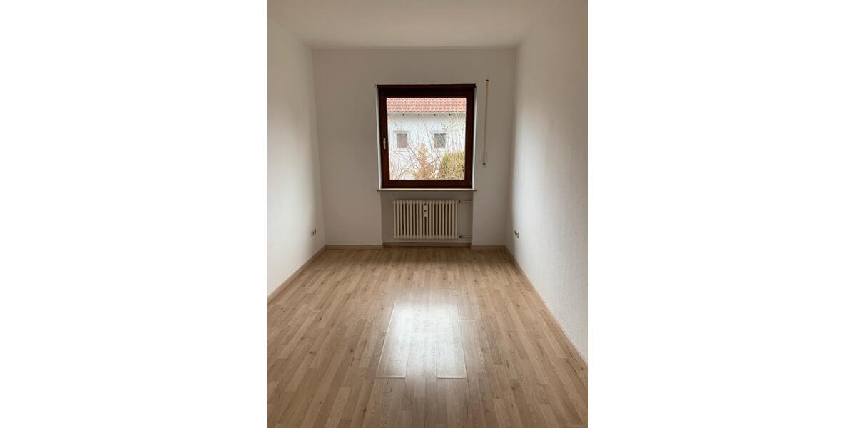 Etagenwohnung Gersthofen - 4 Zimmer, 85 m&sup2;, 1.400&euro; | Angebot:25945335