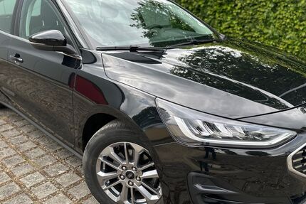 Ford Focus 87.000 km 15.990 &euro; Dinkelscherben 86424