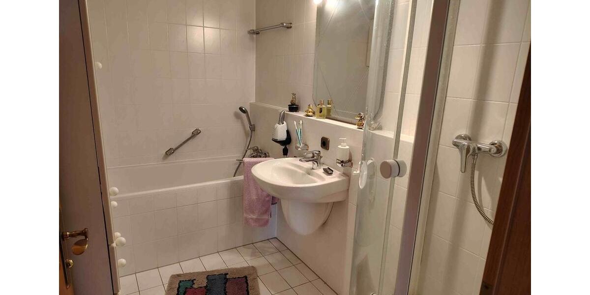 Etagenwohnung Neusäß - 3 Zimmer, 90 m&sup2;, 420.000&euro; | Angebot:26429493