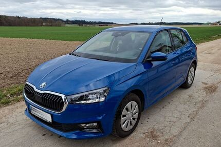 Skoda Fabia 9.800 km 15.750 &euro; Pöttmes 86554