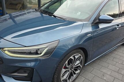 Ford Focus 166.572 km 13.490 &euro; Welden 86465