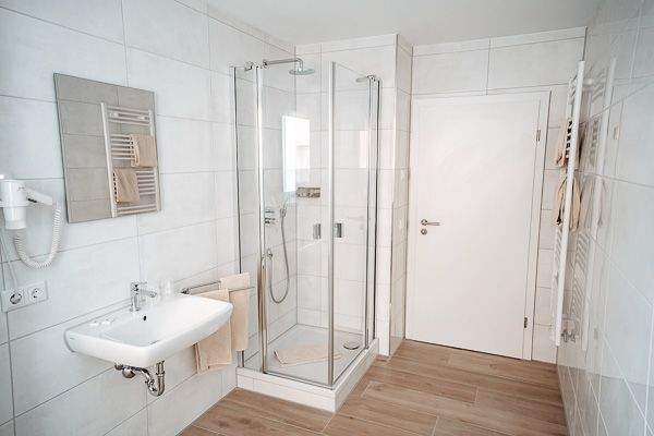 Etagenwohnung Augsburg Oberhausen - 2 Zimmer, 45 m&sup2;, 900&euro; | Angebot:25741046